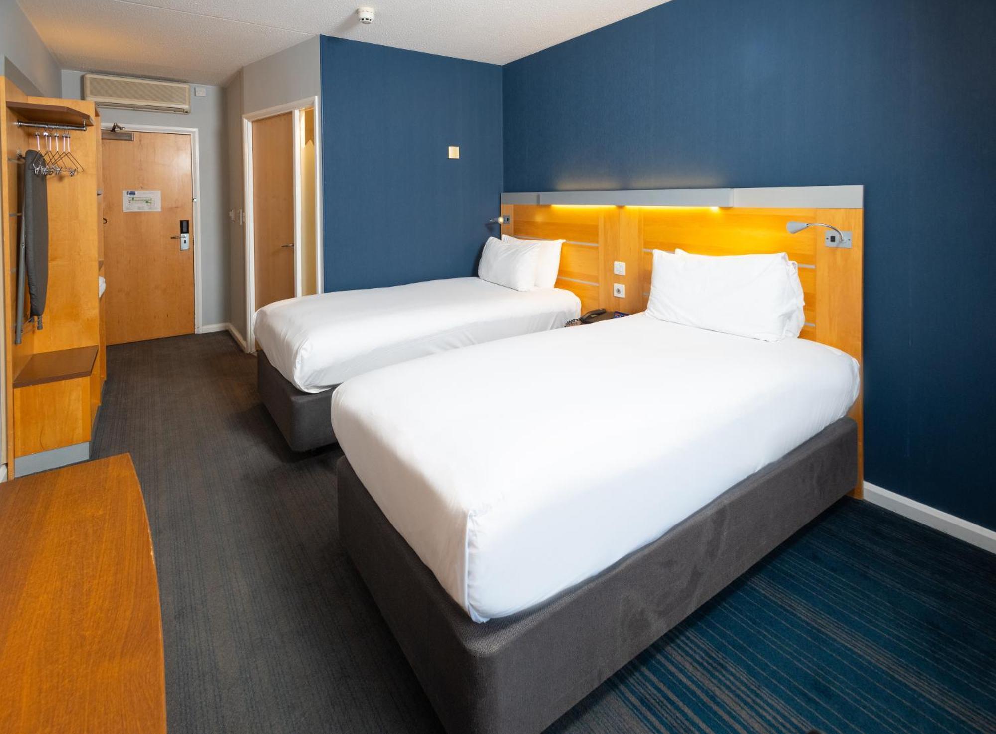 Holiday Inn Express Stevenage By Ihg Eksteriør billede