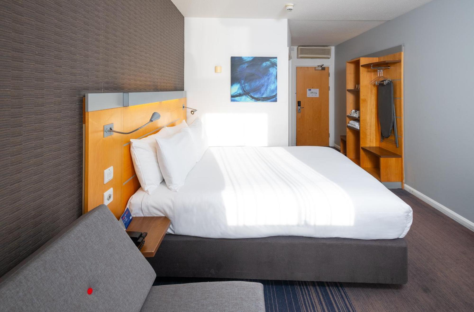 Holiday Inn Express Stevenage By Ihg Eksteriør billede