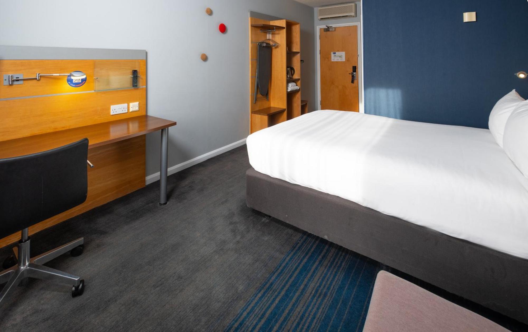 Holiday Inn Express Stevenage By Ihg Eksteriør billede