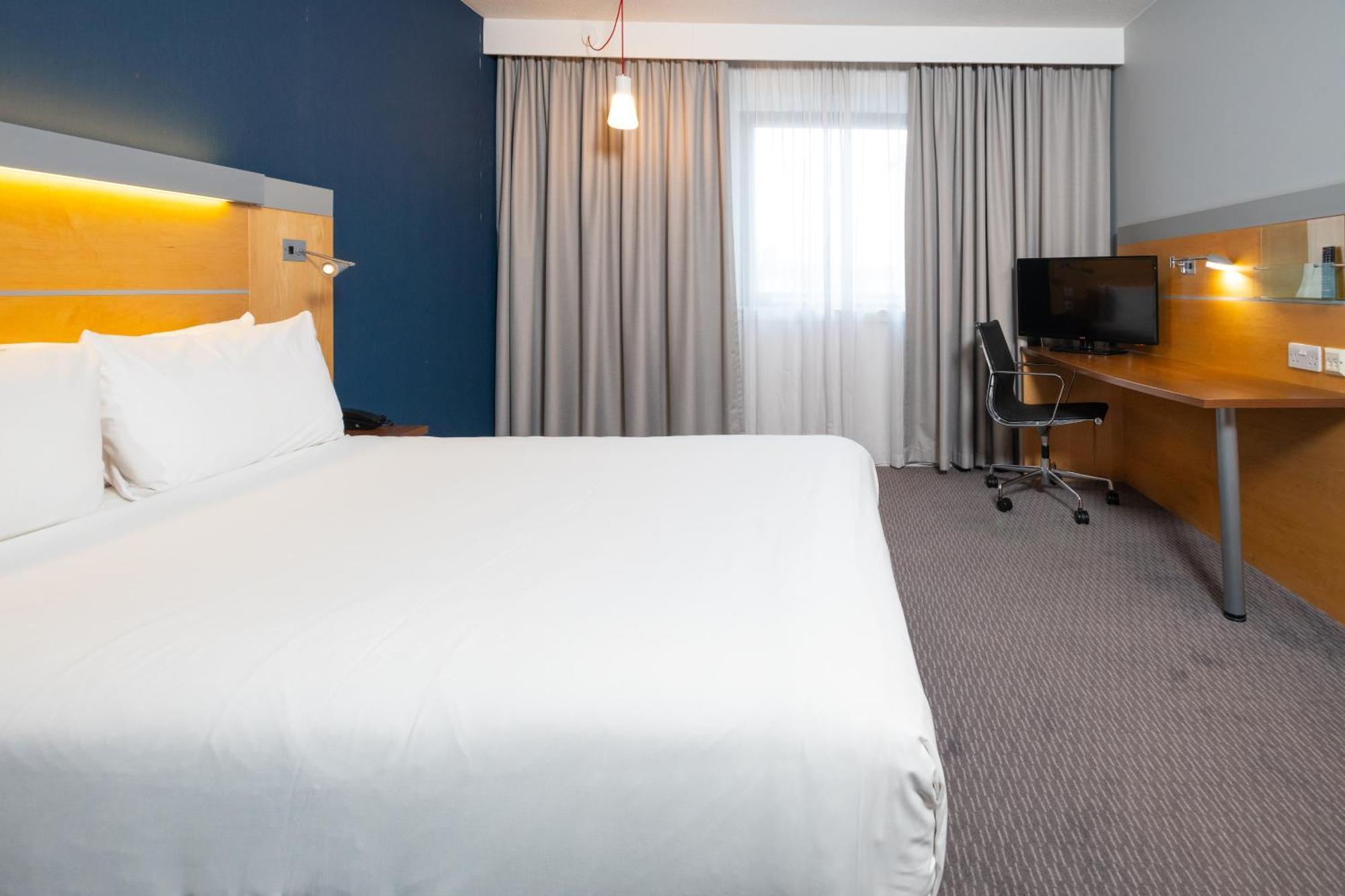 Holiday Inn Express Stevenage By Ihg Eksteriør billede