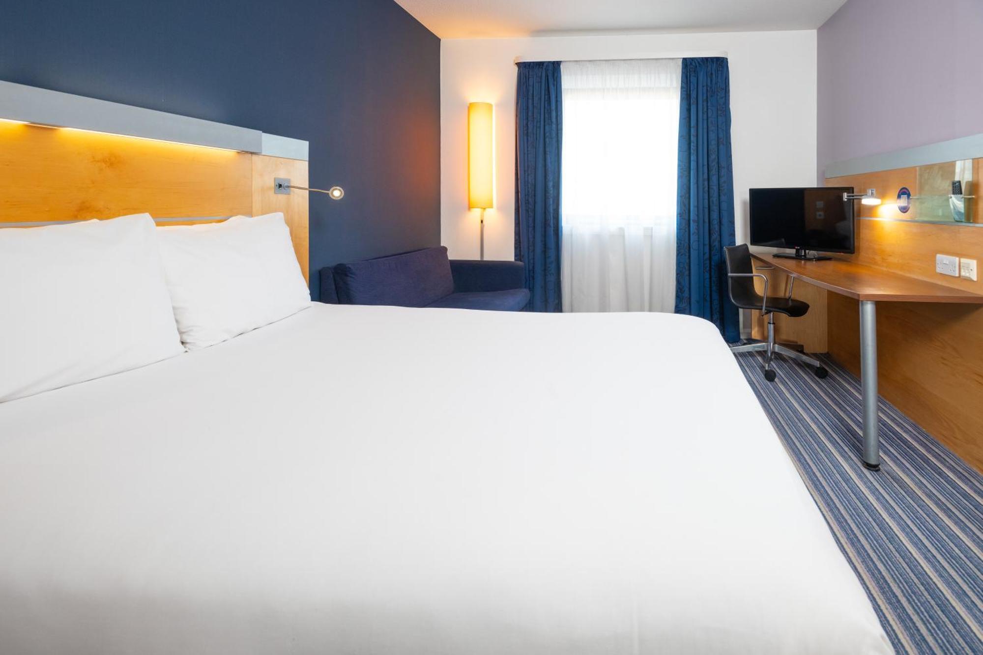 Holiday Inn Express Stevenage By Ihg Eksteriør billede