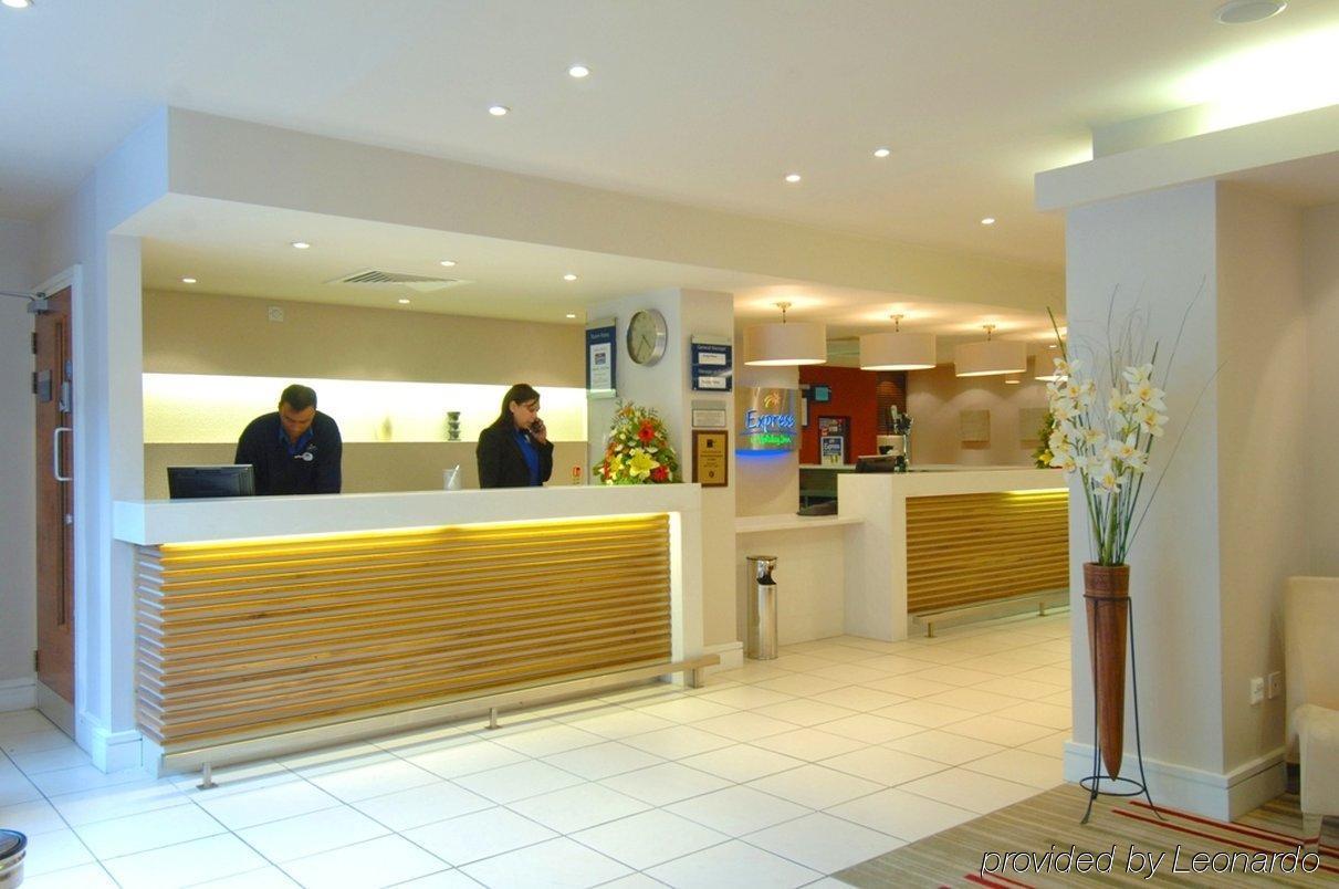 Holiday Inn Express Stevenage By Ihg Eksteriør billede