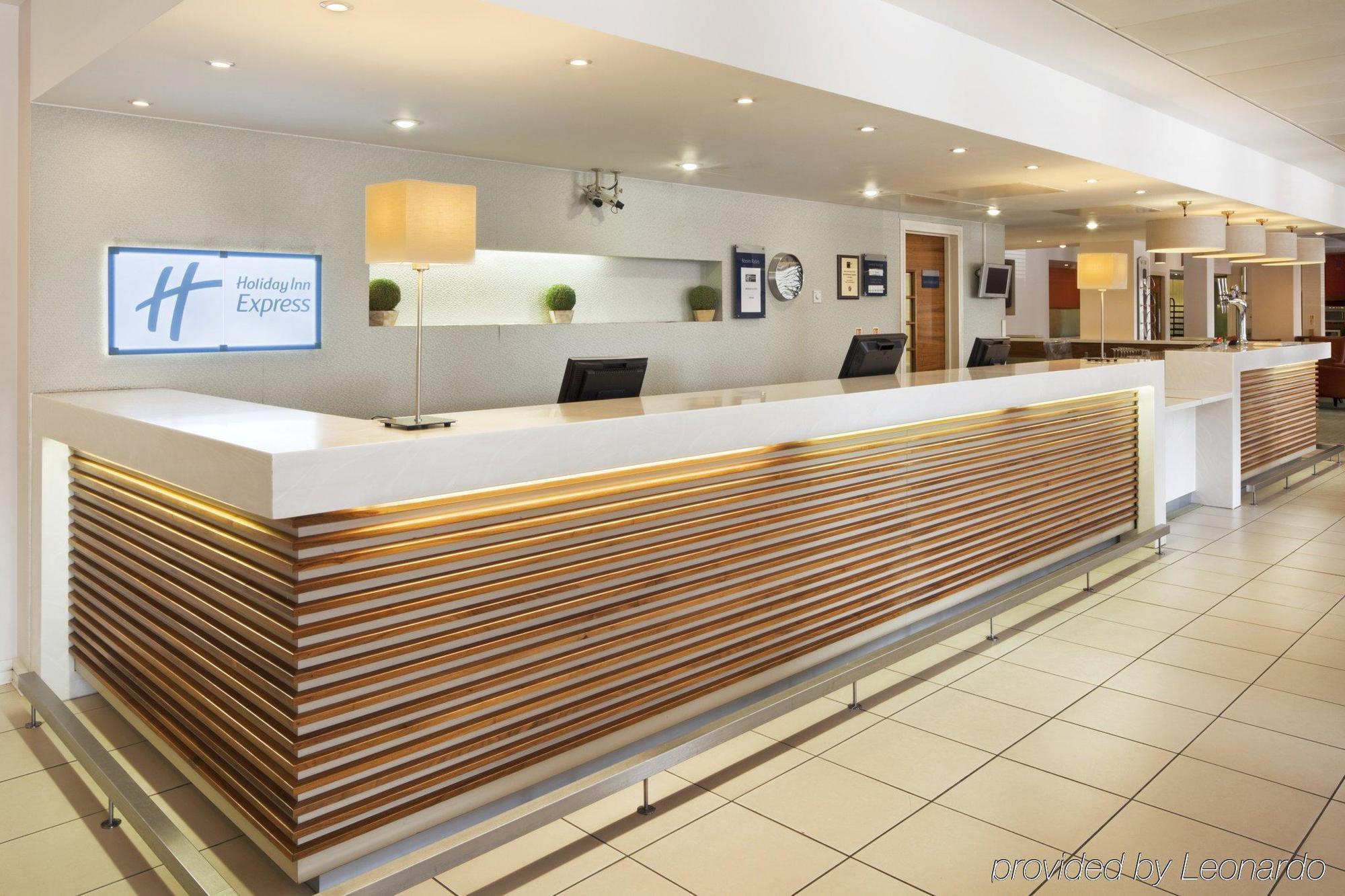Holiday Inn Express Stevenage By Ihg Interiør billede