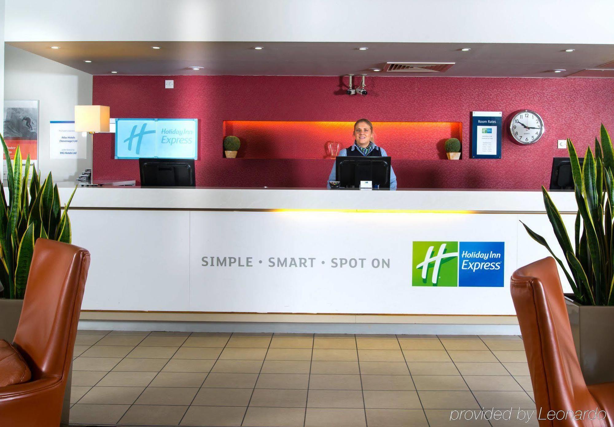 Holiday Inn Express Stevenage By Ihg Eksteriør billede