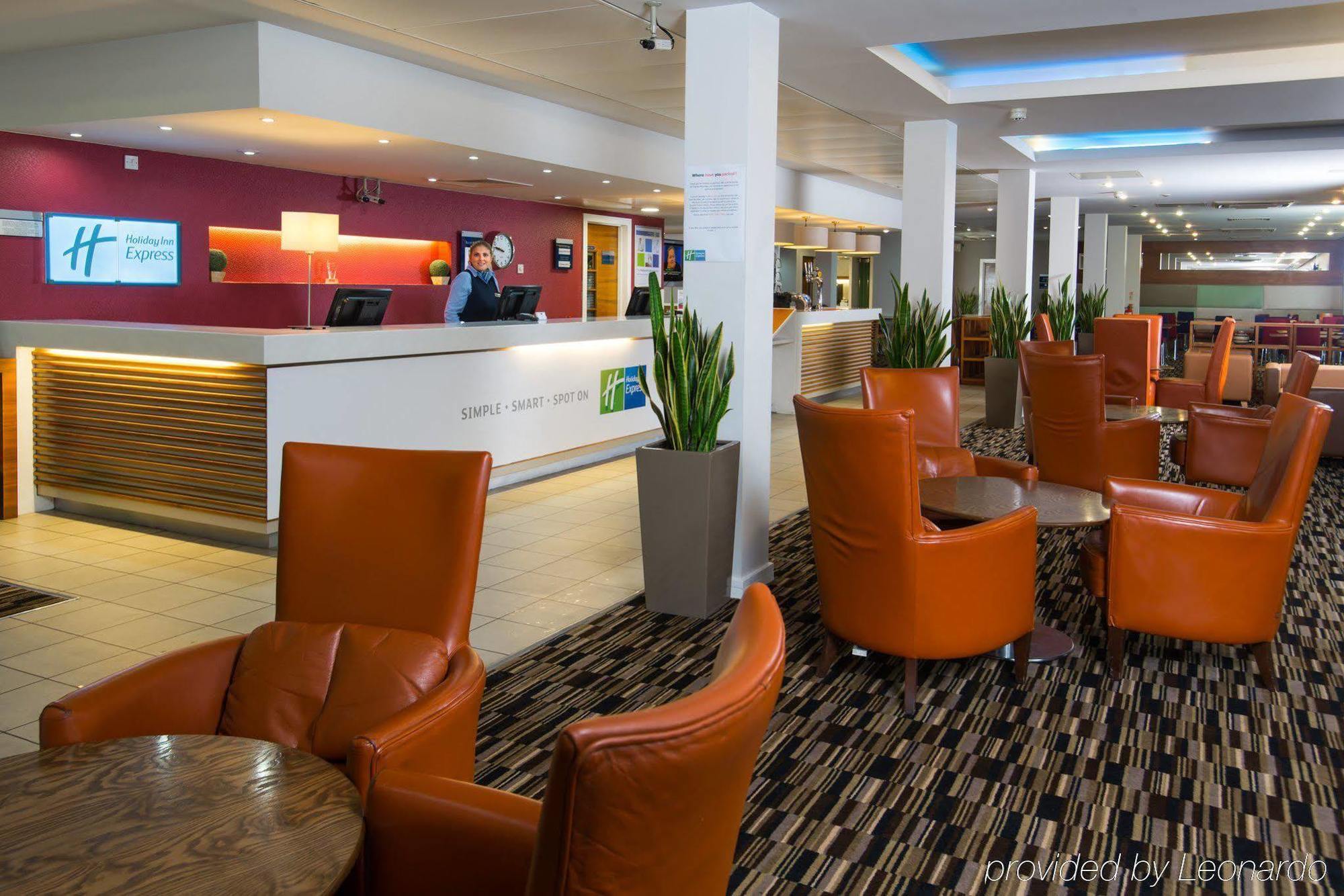 Holiday Inn Express Stevenage By Ihg Eksteriør billede